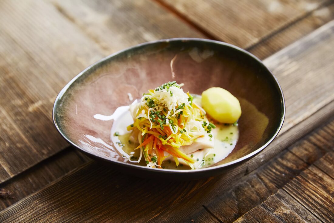 "Erfahren Sie, wie Michelin-Sterne die österreichische Gastronomieszene revolutionieren und globale Anerkennung bringen. Ein historischer Moment für Österreichs Küche."