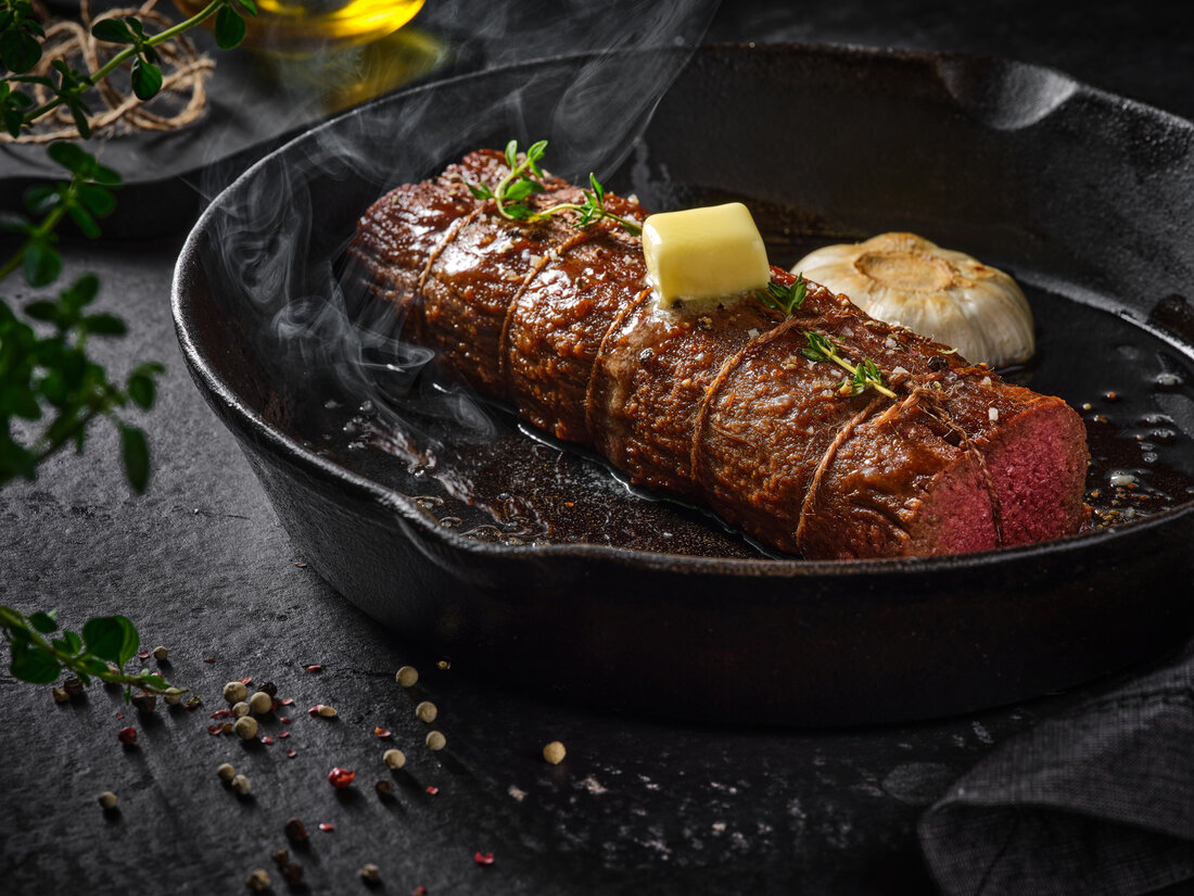 New-Meat-Pionier Redefine Meat produziert mit einem speziellen 3D-Drucker aus pflanzlichen Rohstoffen beste Steaks und andere Fleischprodukte.
