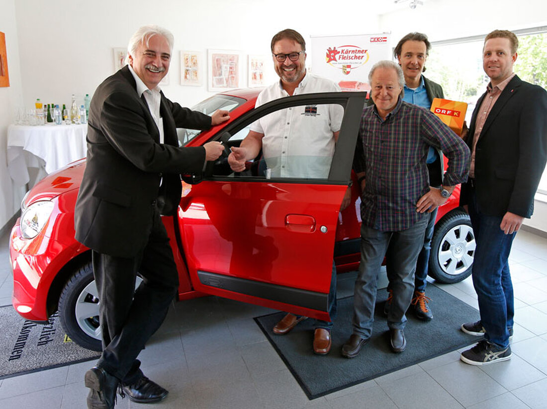 Franz Uhl aus Klagenfurt hatte beim Quiz der 1000 Fragen auf ORF Radio Kärnten den entscheidenden Wissensvorsprung und gewann ein neues Auto – gesponsert von den Kärntner Fleischern.