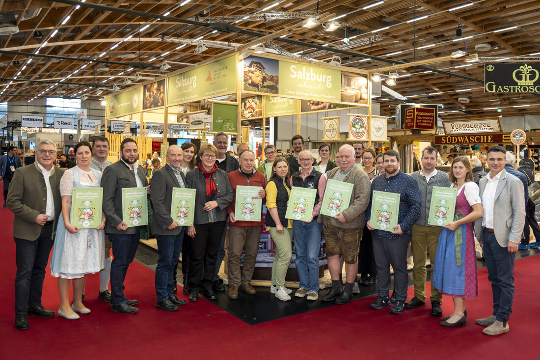 Fachmesse für Gastronomie und Hotellerie „Gast”in Salzburg: Auszeichnungen für regionale Produzenten. Bei der rennomierten Fachmesse wurden ganze elf SalzburgerLand Herkunfts-Zertifikate verliehen.