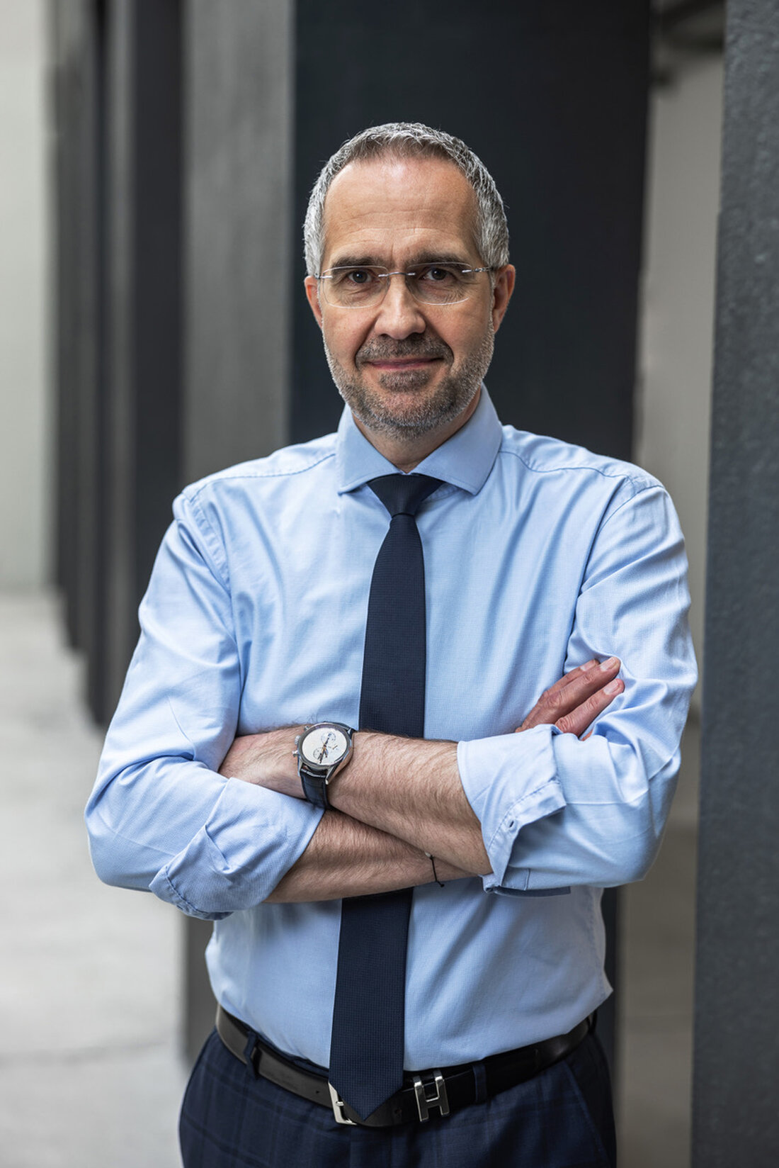 Die VIVATIS-Gruppe, einer der größten Lebensmittelkonzerne Österreichs, ruft anlässlich des Internationalen Tags gegen Lebensmittelverschwendung am 29. September zu einem bewussteren Umgang mit Lebensmitteln auf. Angesichts von jährlich 1 Million Tonnen Lebensmittelabfällen betont Gerald Hackl, Vorstandsvorsitzender der VIVATIS Holding AG, die Bedeutung von weniger Verschwendung. Die Gruppe führt erfolgreiche Initiativen zur Reduzierung von Lebensmittelabfällen durch und setzt auf Aufklärung und Information.