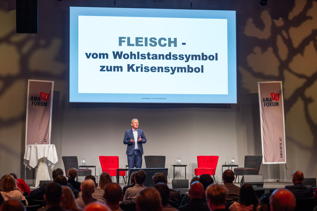 AMA Fleischforum: Werte im Wandel. Transformation kann schmerzhaft sein, das zeigt die Erfahrung. Gerade die Werte rund um das Thema „Fleisch“ sind bei den Konsumenten im Wandel. Das spüren von den landwirtschaftlichen Urproduzenten über die Schlachthöfe, fleischverarbeitenden Betriebe bis hin zum LEH alle Beteiligten. Die Veränderung ist unausweichlich, muss aber nicht zwangsläufig nur schmerzhaft sein. Das ergab das Fleischforum 2024 der AMA-Marketing.