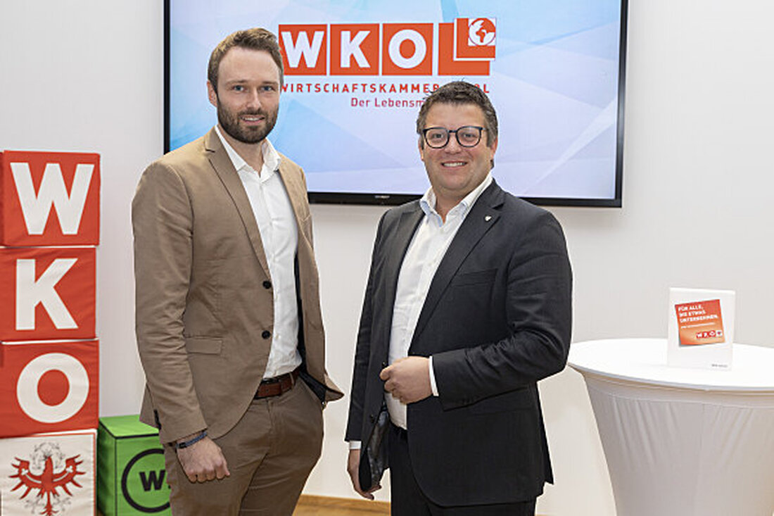 Die durch die Corona-Pandemie entstandenen Probleme bei Lieferketten, Rohstoffengpässen und Energiepreisen haben sich durch den Krieg in der Ukraine weiter verschärft. Die aktuellen Energiepreise schlagen auch auf die Kosten für Produktion, Transport und Lagerung bzw. Kühlung von Lebensmitteln durch. Grundversorgung weiterhin stabil Mit dem ab 2025 geplanten Plastik- und Dosenpfand sowie den im Herbst beginnenden KV-Verhandlungen stehen weitere Herausforderungen an. Momentan ist der Lebensmittelhandel stabil und die Grundversorgung der Bevölkerung sowie der touristischen Gäste in allen Regionen gewährleistet. Damit das auch so bleibt und Unternehmen entlang der gesamten Wertschöpfungskette eine wirtschaftliche Zukunft haben, braucht es allerdings dringend entsprechende Maßnahmen, so …