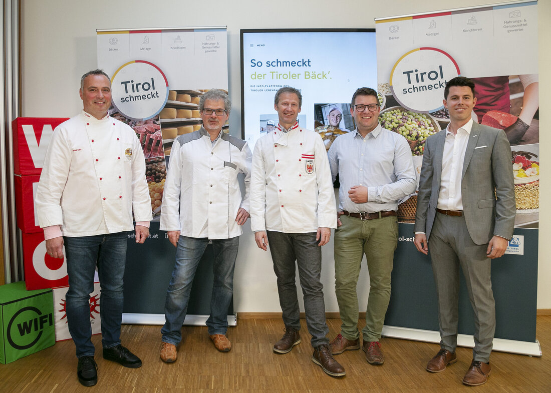 2011 waren es noch 526 Mitglieder, 2016 schon 529 und 2021 verzeichnen die Tiroler Lebensmittelgewerbe bereits 580 aktive Betriebe. Diese Entwicklung stimmt die WK-Branchenvertreter optimistisch. „Die Tiroler Lebensmittelgewerbe sind gestärkt. Viele innovative Betriebe sind in den letzten Jahren dazugekommen“, berichtet WK-Innungsgeschäftsführer Simon Franzoi. Wie in allen anderen Branchen fehlen natürlich auch im Lebensmittelgewerbe Fachkräfte. „Der positive Branchentrend, die gute Zusammenarbeit mit der Berufsschule St. Nikolaus und das wachsende Interesse an heimischen Produkten sind eine gute Grundlage, um künftige MitarbeiterInnen verstärkt anzuwerben“, informiert Franzoi. In nahezu jeder Gemeinde vertreten Hauptgrund für den Mitgliederzuwachs ist die steigende Zahl der sogenannten Nahrungs- und &hellip;