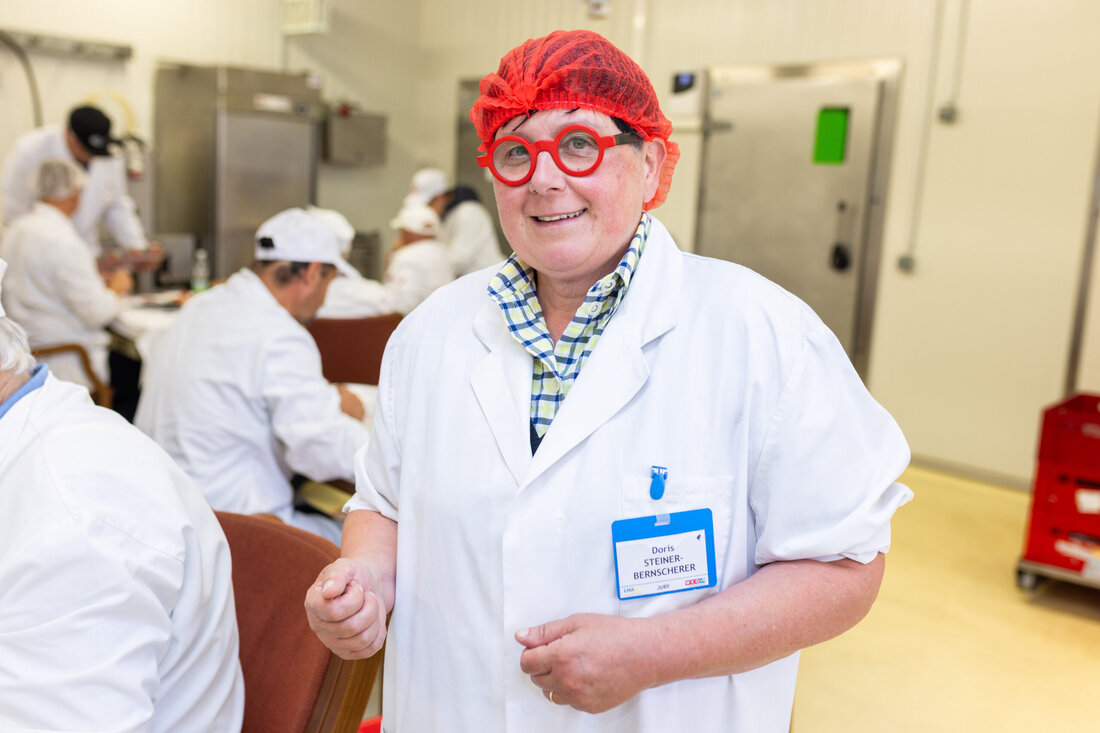 Doris Steiner ist eine echte Powerfrau: erfolgreiche Fleischermeisterin,
gefragte Ausbilderin und Vortragende sowie leidenschaftliche Kämpferin für das Fleischerhandwerk. Fleisch & Co hat die Niederösterreicherin zum Interview gebeten.