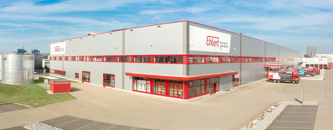 Seit 100 Jahren ist die Gustav Ehlert GmbH & Co. KG ein verlässlicher Partner der Fleisch- und Wurstwarenindustrie. Mit über 40.000 Artikeln, modernster Logistik und nachhaltiger Ausrichtung liefert das Familienunternehmen maßgeschneiderte Lösungen – just in time.