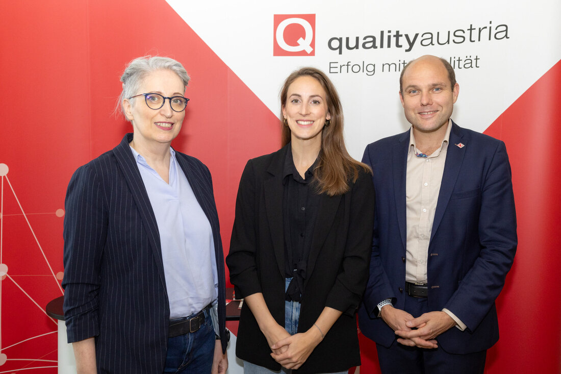 Quality Austria und SAICON veranstalteten die "Lebensmittel.Recht.Up2Date" Tagung, bei der Experten aus dem Lebensmittelsektor, Behörden und Rechtsanwaltskanzleien die aktuellen und bevorstehenden Entwicklungen im Lebensmittelrecht diskutierten. Themen reichten von Rechtsprechung über Lebensmittelüberwachung bis zu Verbraucherperspektiven. Die Veranstaltung bot Einblicke in Herausforderungen und künftige Veränderungen im Lebensmittelsektor sowie deren rechtliche Auswirkungen.