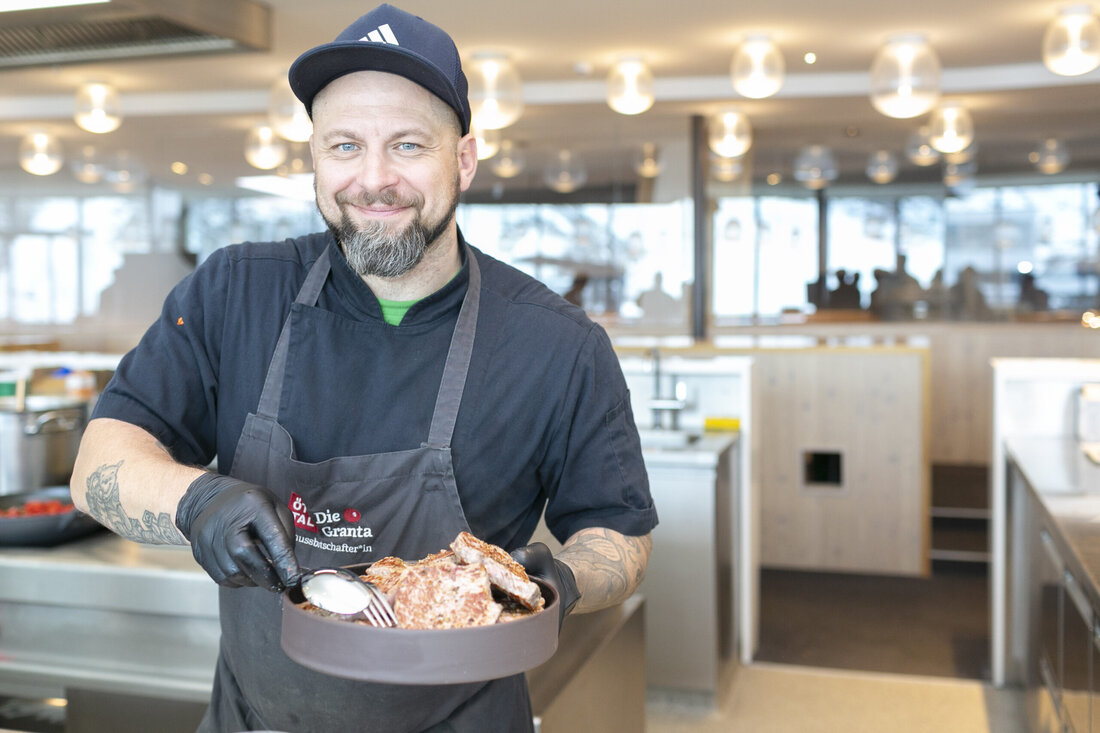 Rund 30 Ötztaler Produzenten und Gastronomen vernetzen sich, um regionale Produkte effektiver in der Gastronomie zu integrieren.