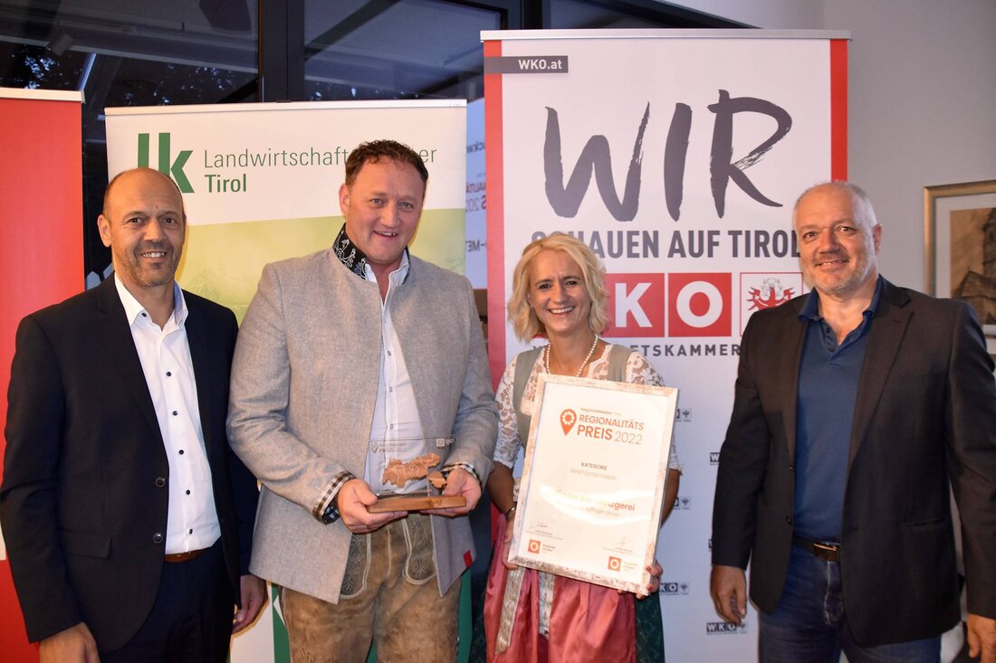 Die Bio-Metzgerei Juffinger aus Thiersee wurde mit dem Tiroler Regionalitätspreis 2022 der RegionalMedien geehrt. 