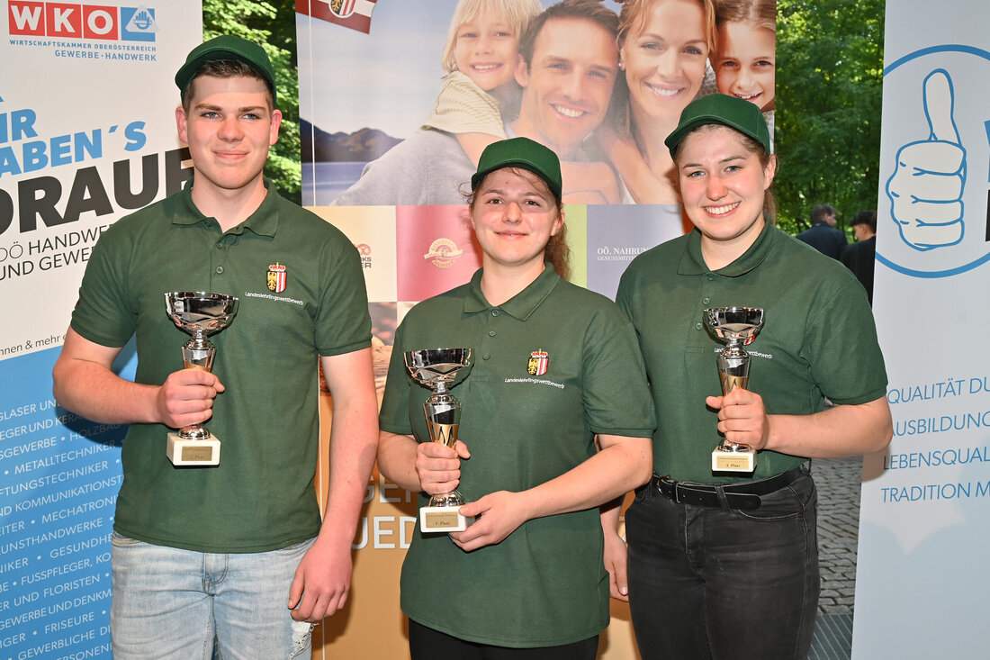 Laura Burgstaller heißt Oberösterreichs bester Fleischerlehrling. Die junge Herzogsdorferin entschied den Lehrlingswettbewerb der oö. Fleischer für sich!  