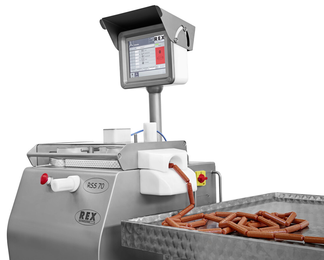 REX Technologie setzt neue Maßstäbe: Das innovative RSS 70 Schneidesystem. Effizienz und Präzision in der Würstchenproduktion in durchaus möglich: Der RSS 70 von REX Technologie bietet maximale Schnittleistung und hygienisches Design für höchste Ansprüche in der Fleischbranche.
