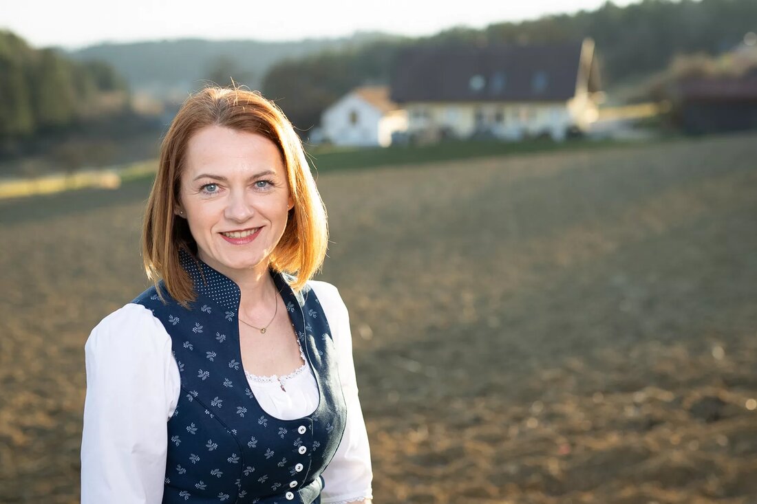 Die Steirische Tierschutzombudsstelle verleiht zum 15. Mal den Tierschutzpreis für vorbildliches Bauen in der Nutztierhaltung. Bis 30. April 2024 können Landwirte ihre Projekte einreichen, die das Wohl der Tiere in den Mittelpunkt stellen. Diese Initiative würdigt innovative Konzepte und motiviert zu mehr Engagement im Tierwohl.
