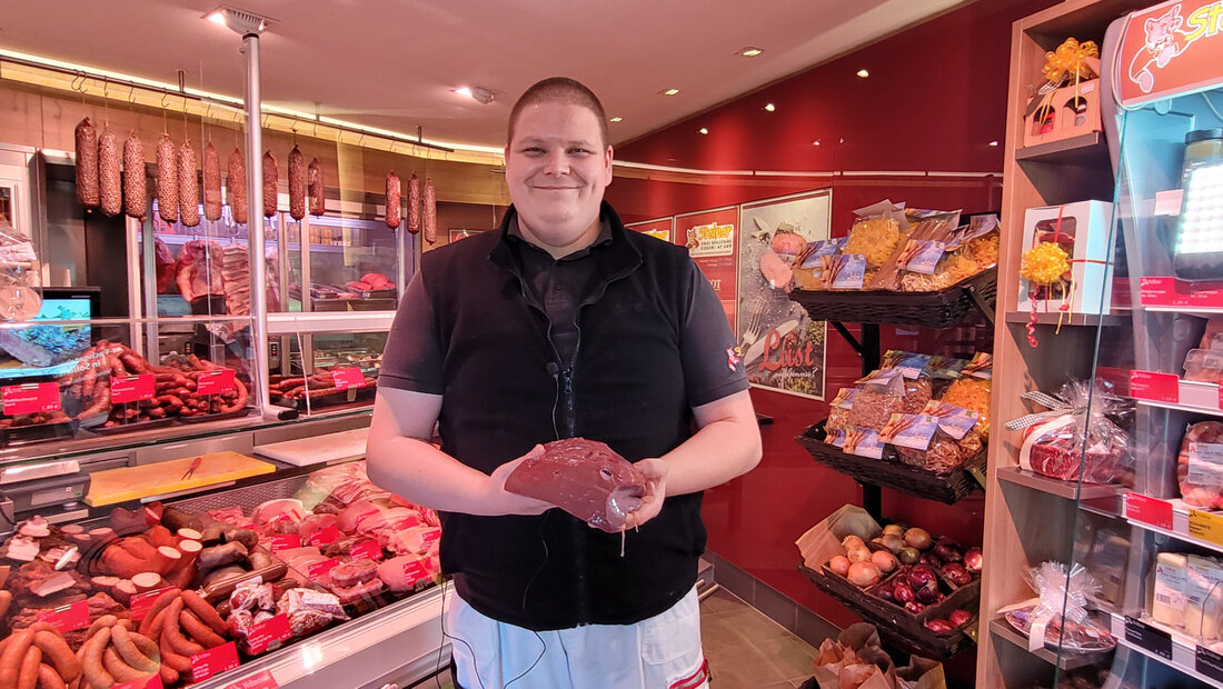 Die Kalbsleber, die eine Spezialität, die leider etwas in Vergessenheit geraten ist. Dabei ist sie wunderbar zart, lässt sich gut abrösten und eignet sich am besten für geröstete Leber, die man etwa nur mit gerösteten Schalotten oder mit Champignons und Speckwürferl röstet. Besonders gut schmeckt auch ein Kalbsleberschnitzerl, also in Mehl, Ei und Brösel paniert. Für weitere Infos: Fleischerei Steiner im niederösterreichischen Sollenau. Autorin: Andrea Pascher