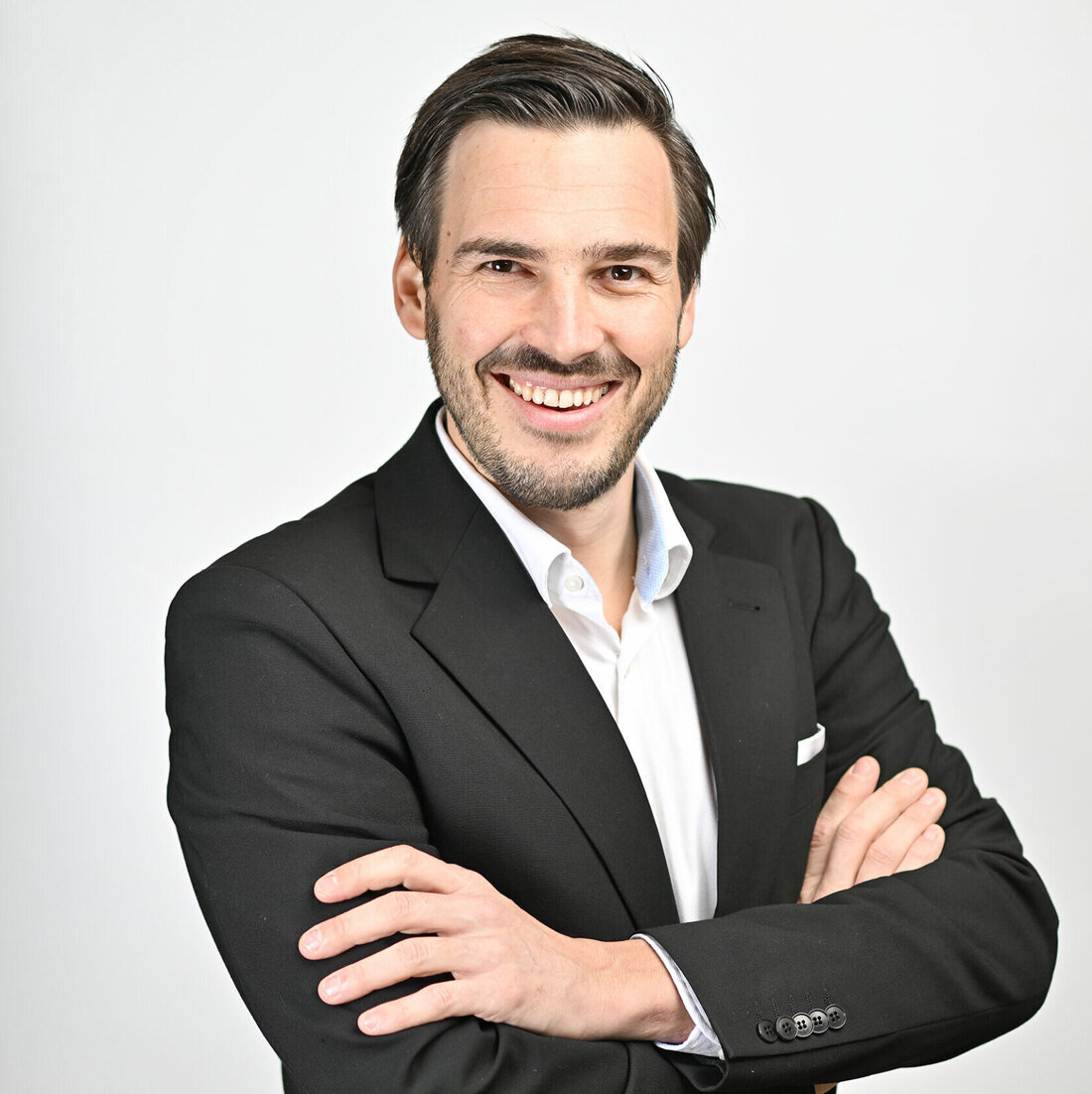 17 Gastronomie- und Handelsbetriebe musste die Kärntner Lebensmittelaufsicht im Vorjahr schließen – zum Teil wegen gravierender Hygienemängel. Auch die Zahl der Kundenbeschwerden ist laut Behörde deutlich gestiegen. Offenbar sind die Konsumenten seit der Corona-Pandemie in Sachen Hygiene und Sauberkeit sensibler geworden. Eventgastronomie als Herausforderung Der Aufwand für ein gastronomisches Angebot auf einem Kirchtag ist enorm. Neben dem Aufbau kommt das oft schwierige Umfeld im Freien mit provisorischen Einrichtungen hinzu. Das macht es für die Gastronomen schwieriger als in der eigenen Küche im Lokal. Auch die Lagerung der Lebensmittel ist bei heißen Sommertemperaturen im Freien eine herausfordernde Aufgabe, da die Kühlkette &hellip;