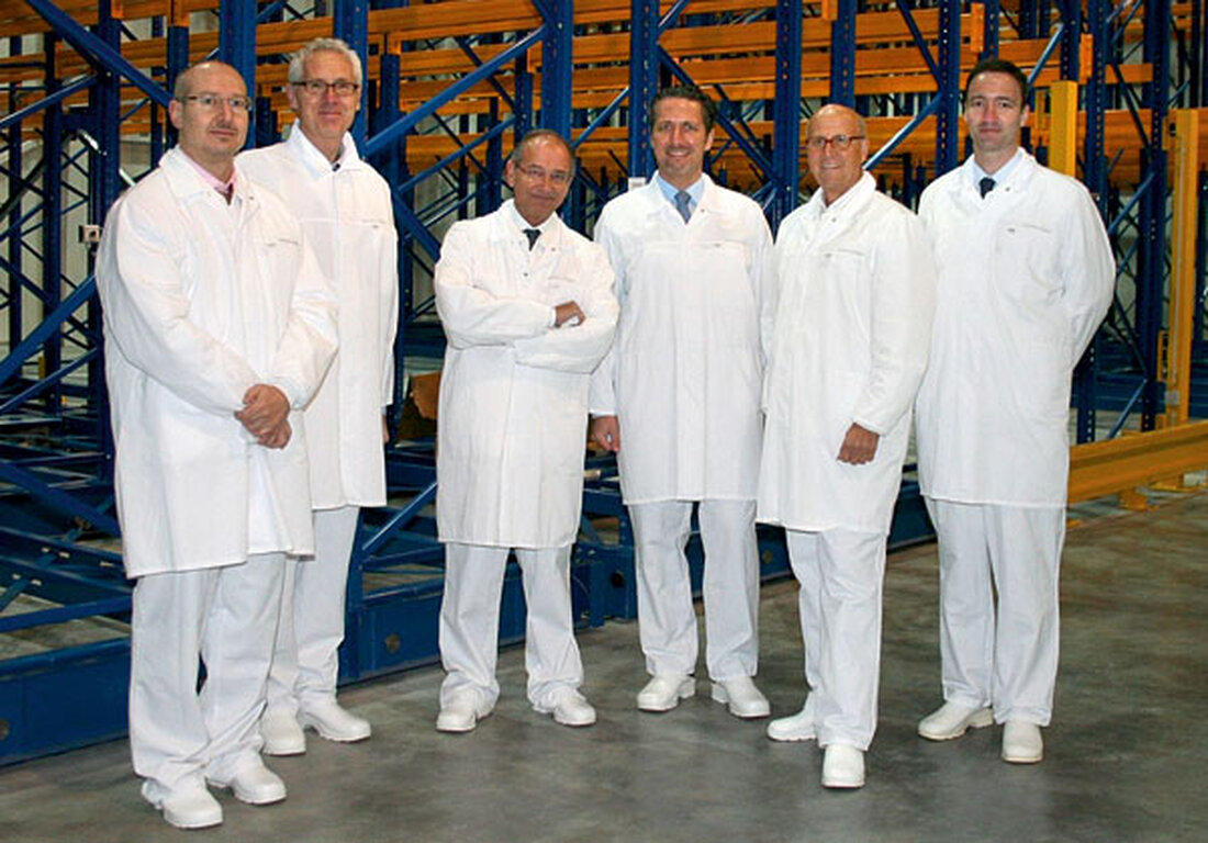 Bei einem Betriebsbesuch machten sich Salzburgs Sozialpartner wie AK-Präsident Siegfried Pichler oder WK-Vizepräsident KR Mag. Peter Genser ein Bild von den Produktionsabläufen bei Alpenrind.