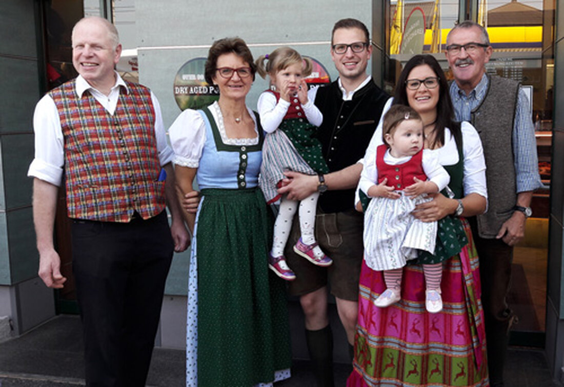 Die Metzgerei Auernig aus Hallwang bei Salzburg feierte kürzlich das 60-jährige Firmenjubiläum.
