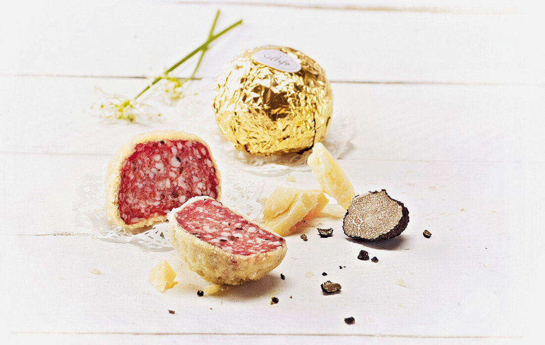 Die kleinen Saltufo-Kugeln von Bedford in der Parmesanhülle sind nur saisonal bis Ende des Jahres erhältlich