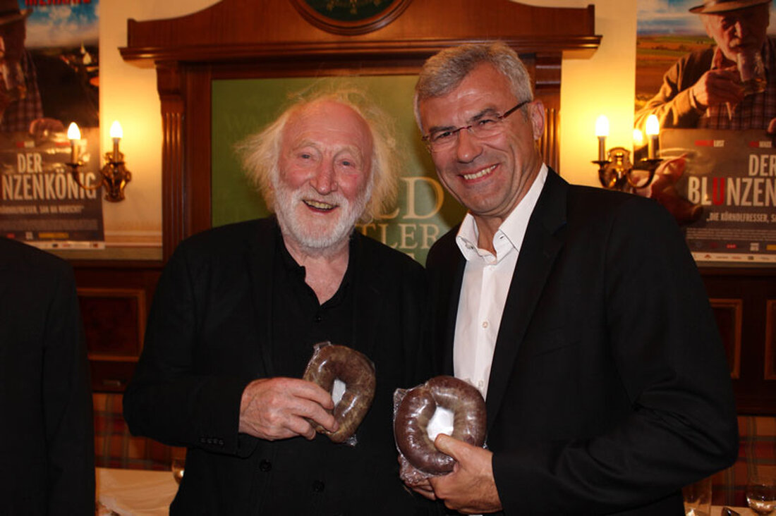 Am 27. August kommt „Der Blunzenkönig“ in die heimischen Kinos – mit dabei Kultschauspieler Karl Merkatz und die älteste Wurstsorte: Die Blunzen.  „Wir freuen uns, dass durch den Film die Aufmerksamkeit auf das Fleischerhandwerk gelenkt wird“, so  Fleischermeister Wolfgang Seidl, Innungsmeister-Stv. der niederösterreichischen Fleischer.