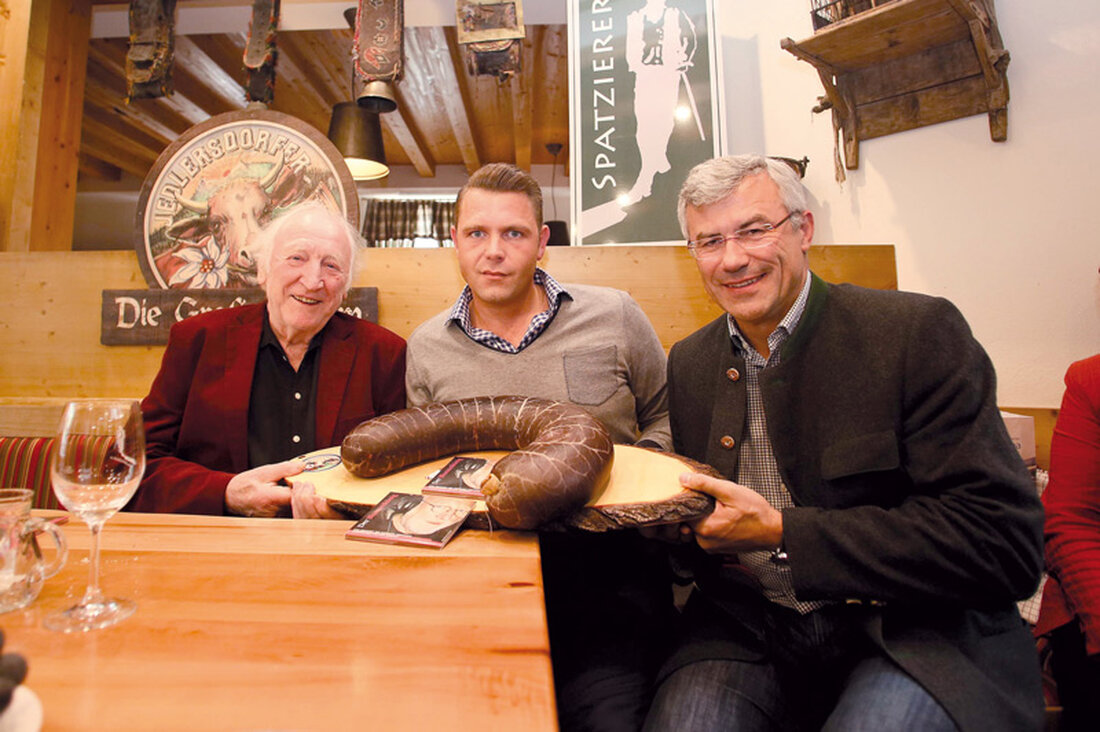 Bei der Drehabschluss-Party des neuen Films „Der Blunzenkönig“ stand die Blutwurst gemeinsam mit Karl Merkatz im Rampenlicht.