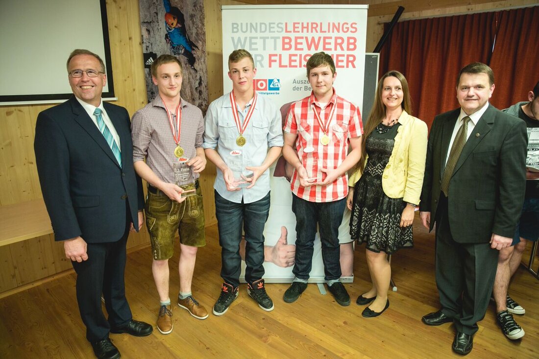Die österreichische Fleischerjugend präsentiert beim diesjährigen Bundeslehrlings-wettbewerb der Fleischer am 15. und 16.6.2015 in Imst/Tirol die Stärken des Handwerks: Kreativität, präzise Fertigkeiten und viel Individualität. Im Mittelpunkt des Wettbewerbs standen 12 Teilnehmer aus 5 Bundesländern.