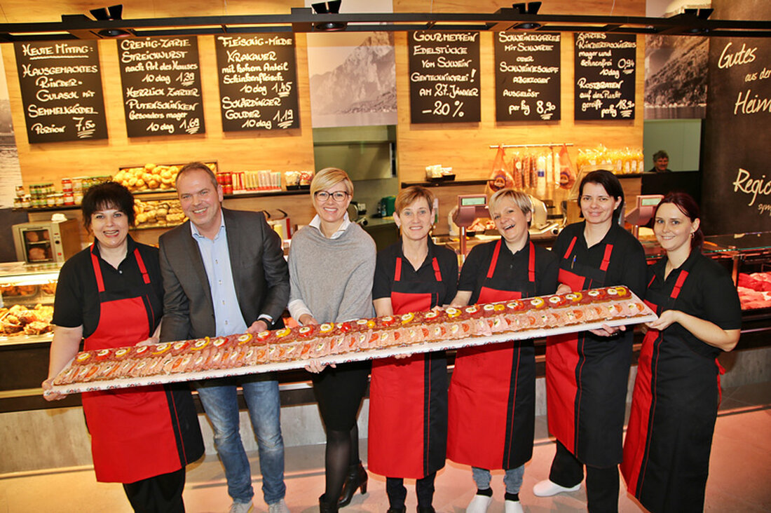Fleischermeister Martin Butz hat im Salzkammergut Einkaufspark einen neuen Standort bezogen.