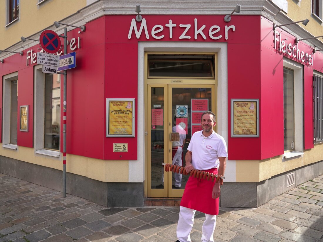 Weltneuheit in Hernals: Der innovative Wiener Christian Metzker präsentiert vorzügliche Trüffel-Käse-Piccolinis.