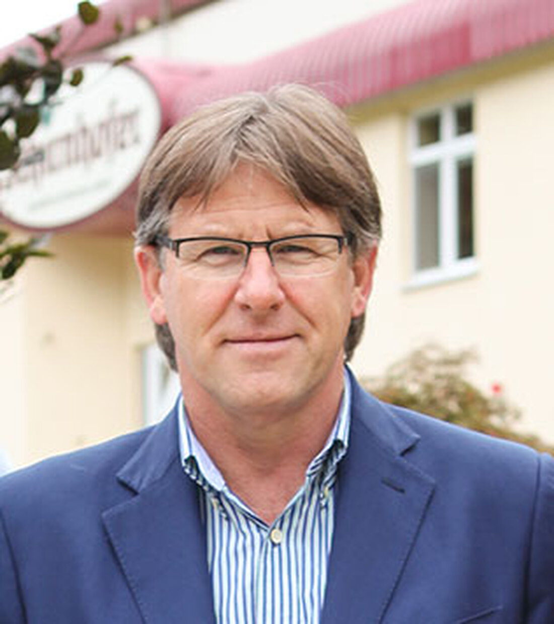 Der Öststeirische Hersteller von Fleisch- und Wurstwaren Schirnhofer musste in Folge der Zielpunkt-Pleite ebenfalls Insolvenz anmelden. Das Unternehmen aus Kaindorf bei Hartberg in der Steiermark hat laut Alpenländischem Kreditorenverband (AKV), KSV1870 und Creditreform ein Sanierungsverfahren ohne Eigenverwaltung beim Landesgericht für Zivilrechtssachen Graz beantragt.
