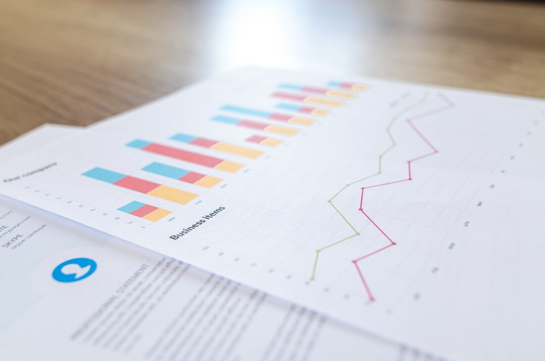 Im Jahresdurchschnitt lag der Erzeugerpreisindex für den Produzierenden Bereich (EPI 2021) laut Statistik Austria um 19,4 % über dem Stand des Vorjahres. Im Jahr 2021 hatte die Jahresdurchschnittsrate +7,9 % betragen. Besonders in den ersten drei Quartalen 2022 legten die Erzeugerpreise gegenüber dem Vorjahreszeitraum kräftig zu (1. Quartal 2022: +19,4 %, 2. Quartal 2022: +21,1 %, 3. Quartal 2022: +21,4 %), im 4. Quartal 2022 (+15,7 %) hat die Preisdynamik jedoch an Schwung verloren.