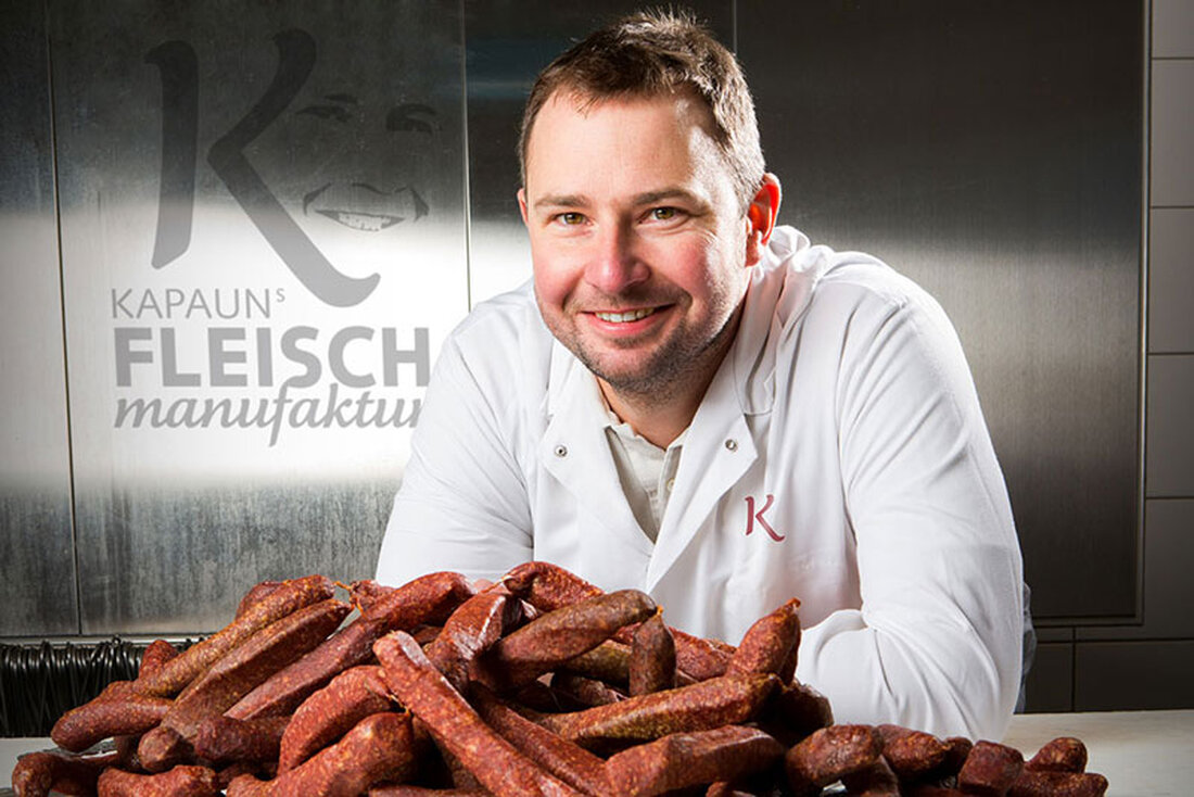 Tragischer Todesfall: Fleischermeister Josef Kapaun ist am 5. Mai 2017 im 42. Lebensjahr verstorben. Er hinterlässt Ehefrau Alexandra und zwei Kinder. Das Team der Fleischerzeitung spricht der Familie herzliches Beileid aus.