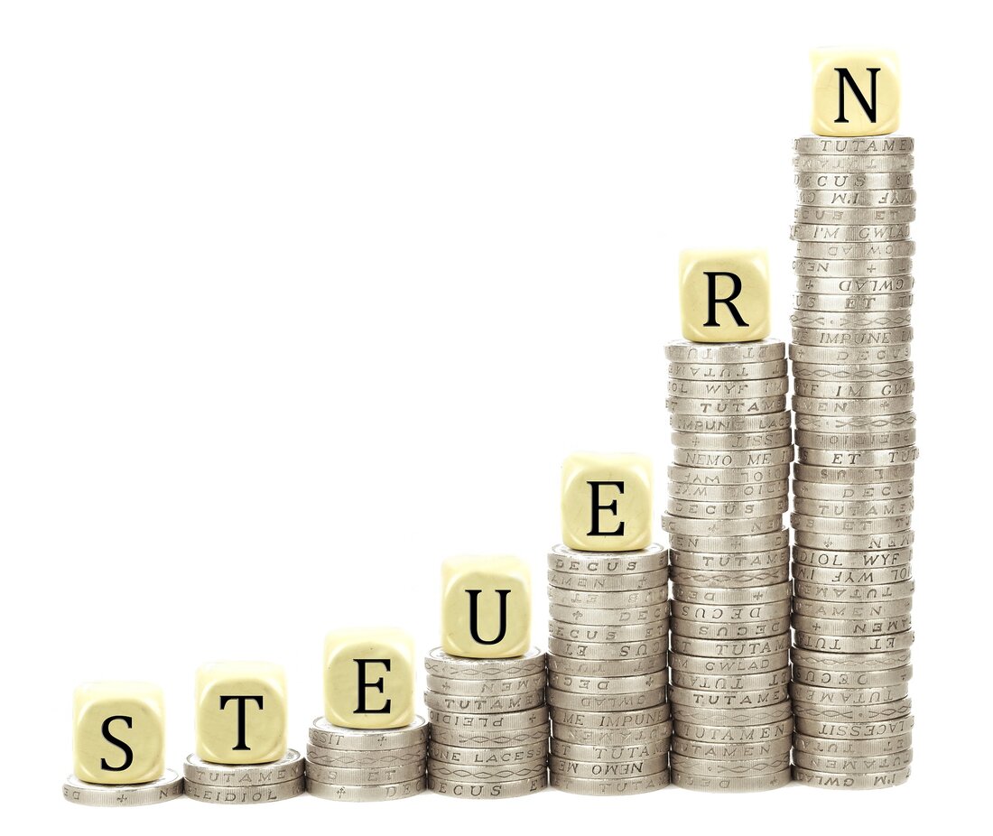 Handelsverband zur Fleischsteuer: „Klares Nein, dürfen untere Einkommen nicht zusätzlich belasten”. Seriöse Klimapolitik setzt auf höhere Tierwohlstandards und lokale Produktion. Steuererhöhung auf Grundnahrungsmittel wäre massive Belastung kleiner und mittlerer Einkommen.