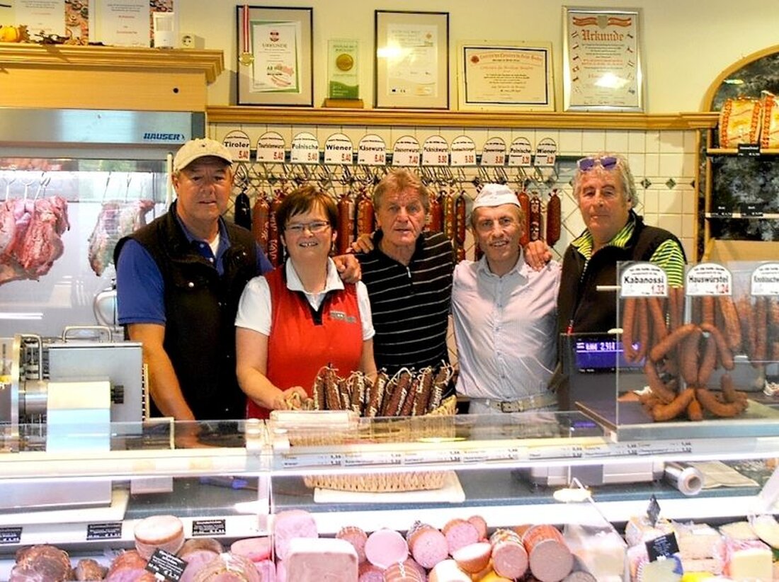 Die Genusstage in Zöbern bieten Interessierten alljährlich die Möglichkeit mehr über das traditionelle Fleischerhandwerk zu lernen. Heuer lud die Fleischerei Höller in Zöbern an zwei Tagen zur Verkostung ihrer ausgezeichneten Spezialitäten ein.