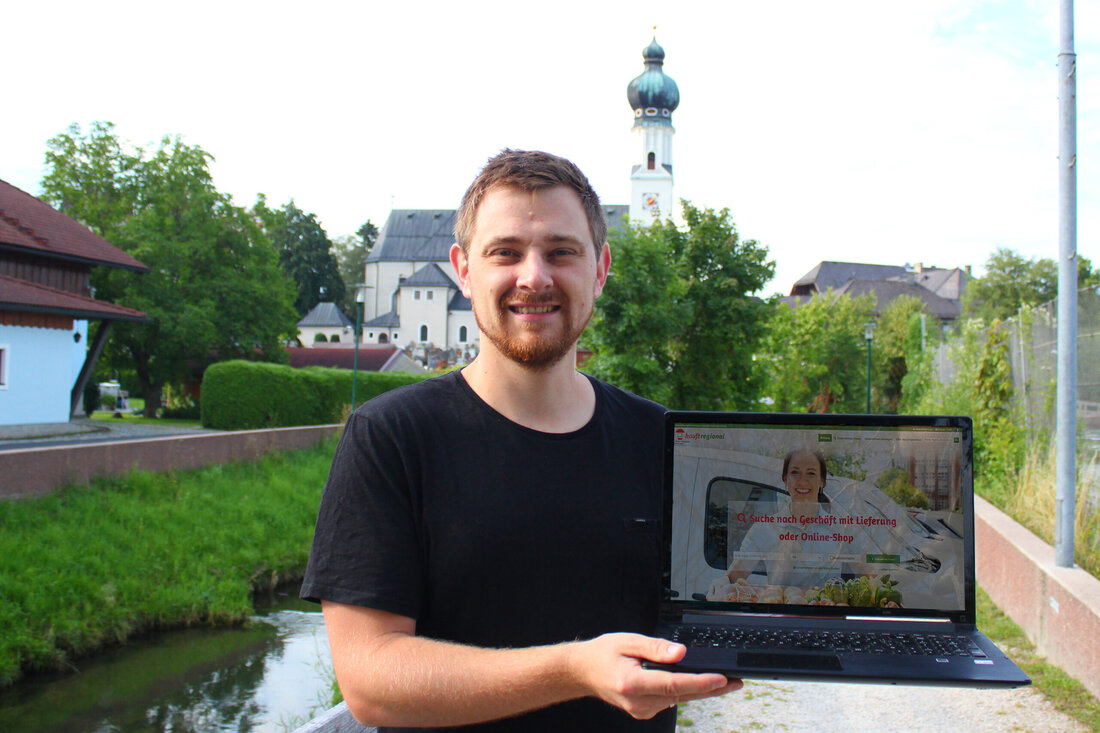 Roland Bamberger, Gründer von kauftregional.at, will die heimische Wirtschaft stärken und auch viele kleinere Unternehmen von seinem Konzept des regionalen Marktplatzes überzeugen. Derzeit befinden sich knapp 3.000 Anbieter auf seinem Portal. Die Eintragung ist kostenlos!