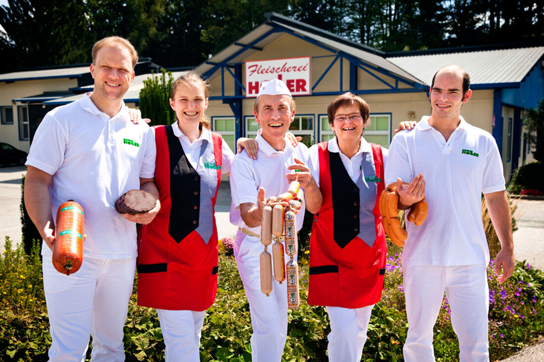 Im Jahre 1987 übernahmen Leni und Karl Höller als Pächter die Fleischerei Vollnhofer in Zöbern. Mit Fleiß und Liebe zum Detail entwickelten sie neue Spezialitäten und infolge konstanten Wachstums wurde 10 Jahre später ein  neuer Betrieb  nach moderner EU  Hygiene-Richtlinien am Ortsrand von Zöbern errichtet.