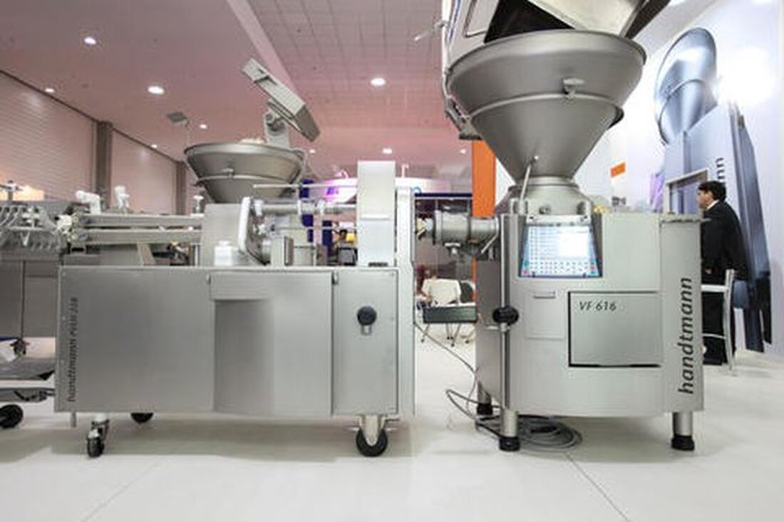 Mit einem ausgezeichneten Ergebnis schloss vergangene Woche die Internationale Zuliefermesse für die Lebensmittelindustrie in Curitiba, Brasilien, ihre Tore. 81 Anbieter aus neun Ländern präsentierten auf 6.595 Bruttoquadratmeter des Messegeländes Expo Unimed eine für die Region einzigartige Informations- und Businessplattform für die Herstellung, Verarbeitung und Verpackung von Lebensmitteln mit den Schwerpunkten Fleisch, Geflügel, Fisch und Käse.