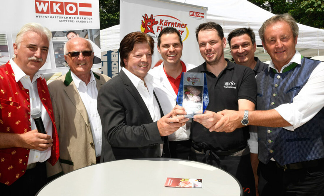 Vergangenes Wochenende fand die 11. Auflage des Kärntner Fleischerfestes statt. Namhafte Fleischereibetriebe aus verschiedenen Kärntner Regionen waren vertreten und verwöhnten über 3000 Besucher in Spittal an der Drau mit ihren Spezialitäten.