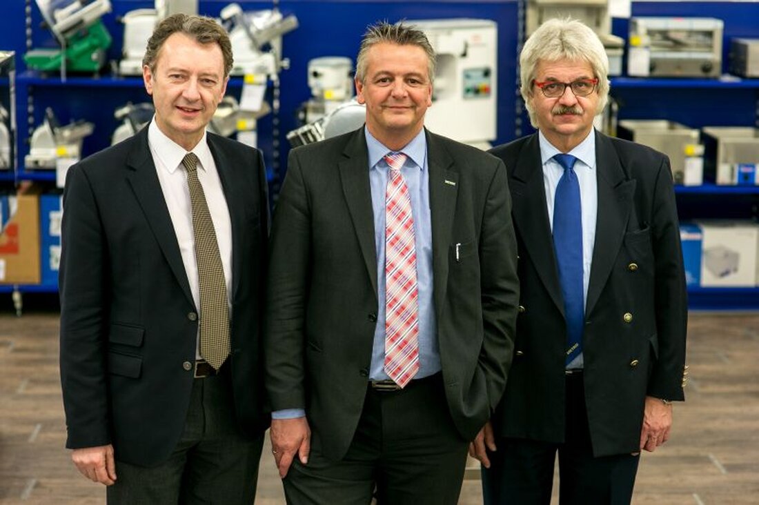 Metro Cash & Carry Österreich hat in jüngster Vergangenheit die Geschäftsleiterpositionen einiger Großmärkte neu besetzt. Grund dafür ist die Metro-Politik, die Rotation speziell der Führungskräfte bewusst zu fördern, um deren Erfahrungsschatz zu erhöhen. Mit den letzten Rochaden ist dieser personelle Umbau jetzt abgeschlossen.