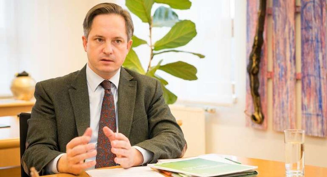 In Zeiten wachsender Herausforderungen setzt die Landwirtschaftskammer Niederösterreich auf klare Positionen. Präsident Schmuckenschlager betont die Bedeutung praxisnaher Lösungen und einer starken Interessenvertretung.