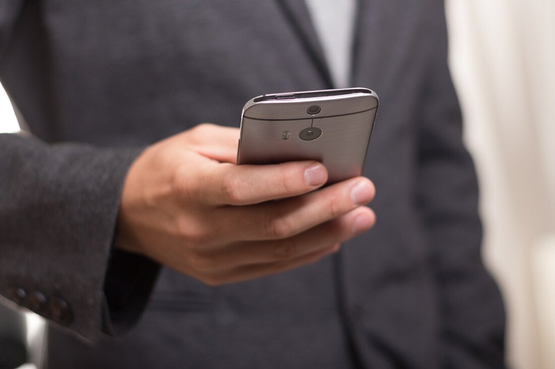 Wo kann ich mich informieren? Welche Hotline bietet welches Service? Der Versuch eines Überblicks!