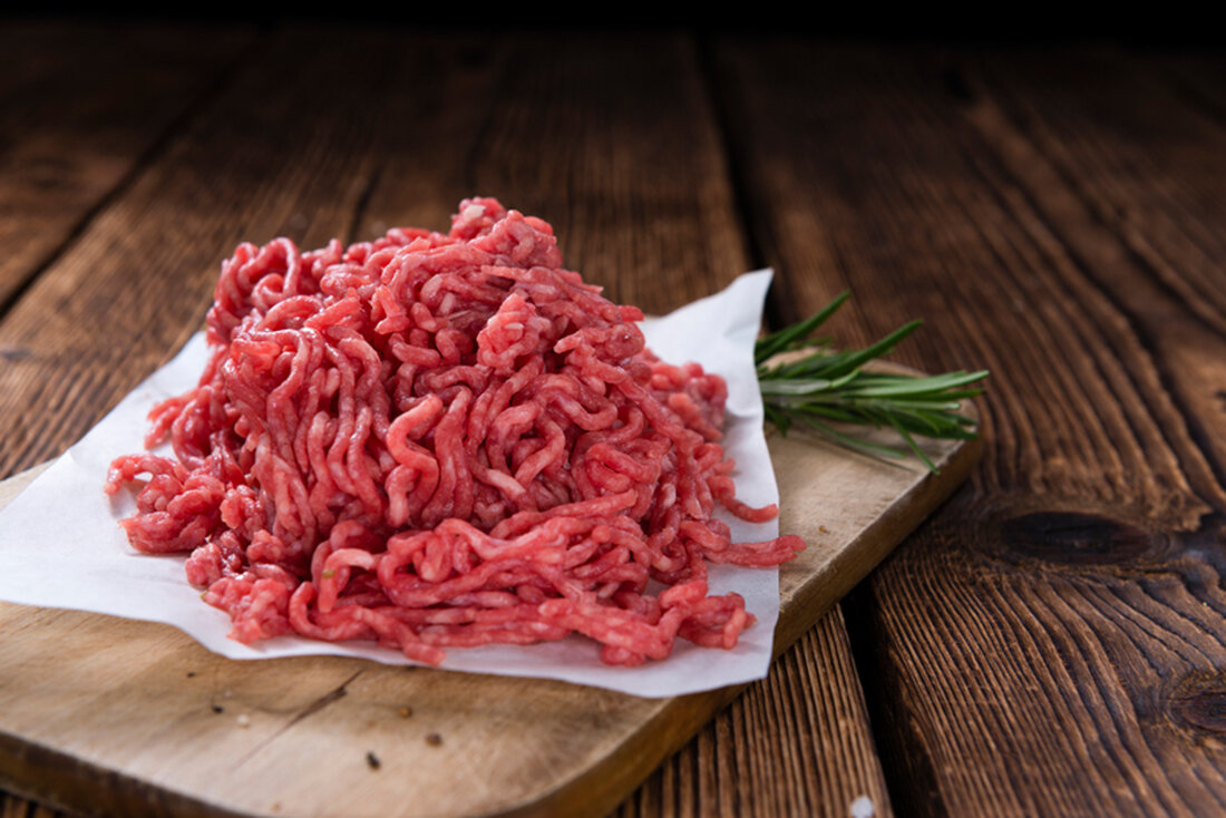 Greenpeace hat im Juni 2017 12 Proben konventionelles (also nicht-biologisch produziertes), in Österreich erzeugtes Frischfleisch aus dem Lebensmitteleinzelhandel bei der Österreichischen Agentur für Ernährungssicherheit (AGES) auf resistente Keime untersuchen lassen.