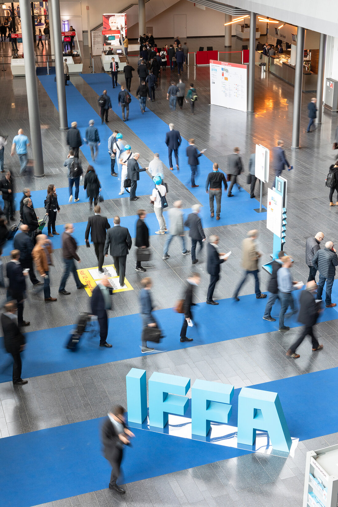 Die IFFA 2025 steht vor der Tür und mit ihr ein frischer, innovativer Blick auf die Zukunft der Fleisch- und Proteinwirtschaft. Unter dem Motto &#8222;Rethinking Meat and Proteins&#8220; präsentiert sich die Messe mit zahlreichen Neuerungen und einem optimierten Geländekonzept, das die Branche neu definieren wird. Neue Wege bei der IFFA 2025 Erstmals in ihrer Geschichte führt die IFFA einen eigenen Produktbereich &#8222;New Proteins&#8220; ein. Dieser Schritt unterstreicht die Bedeutung alternativer Proteinquellen und spiegelt das wachsende Interesse sowohl der Industrie als auch der Konsumenten wider. Von Pflanzenproteinen bis hin zu kultiviertem Fleisch – die IFFA 2025 wird zur zentralen Plattform für &hellip;