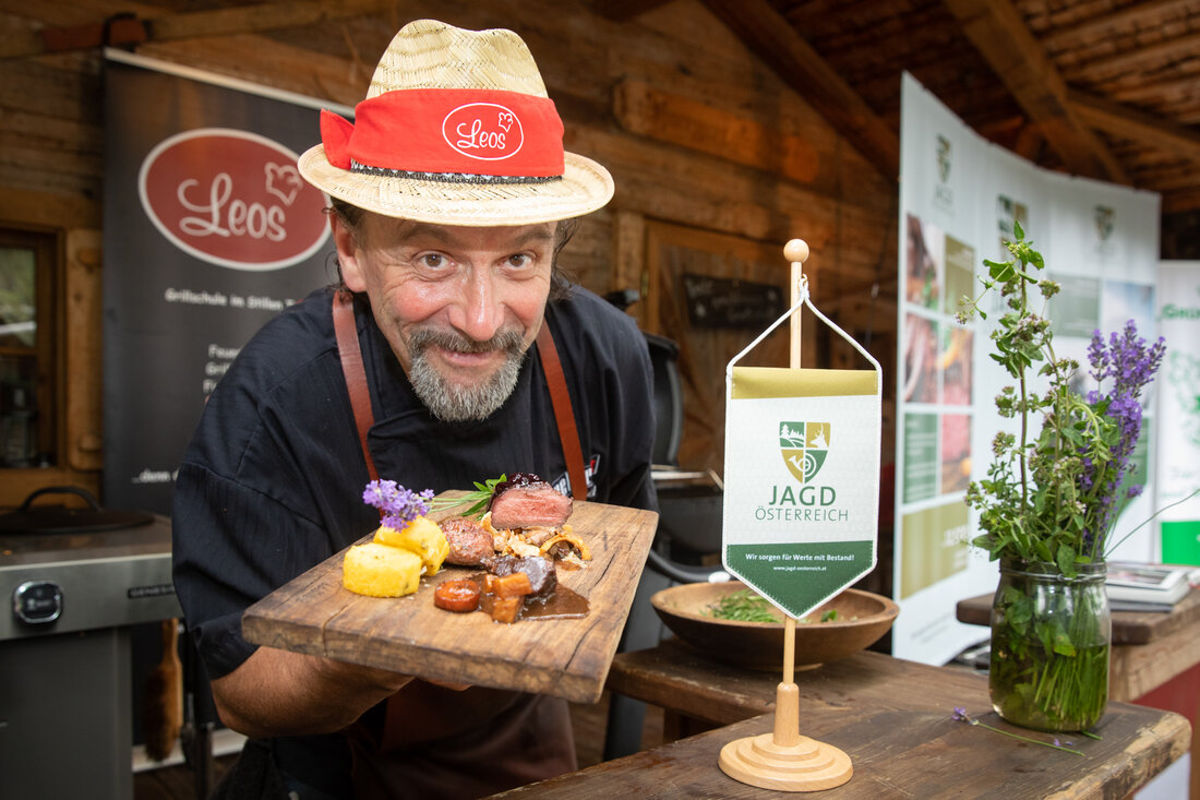 Österreichisches Wildbret ist ein erstklassiges und hochwertiges Lebensmittel aus regionalen Jagdrevieren, mit vielen Vorteilen für eine gesunde Ernährung.