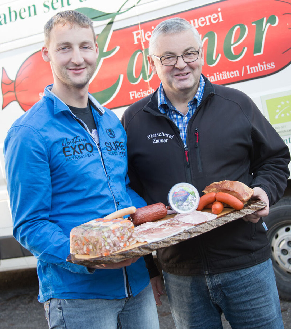„Da rinnt einem ja der kalte Schauer über den Rücken!“ Das antwortete Dr. Christoph Leitl der Fleischerei Zauner auf einen Brief, den diese an den Präsidenten der Wirtschaftskammer Österreich geschrieben hat und den wir nachfolgend veröffentlichen. „Ich empfehle bis zur Beantwortung und Abklärung des Sachverhaltes vorerst nichts zu unternehmen“, so Leitl in seiner Antwort weiter.