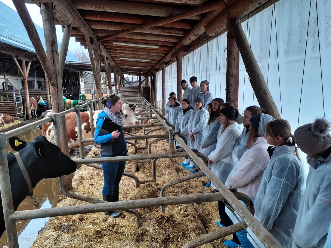 Erfahren Sie alles über die Lehrveranstaltung "Angewandte Tierhaltung" an der HBLFA Raumberg-Gumpenstein, um bewusst Lebensmittel zu wählen.