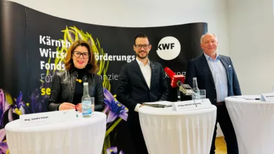 Sandra Venus, KWF-Vorstand, LR Sebastian Schuschnig und KommR Martin Zandonella, Vorsitzender des KWF-Kuratoriums und IC-Spartenobman der WKK.