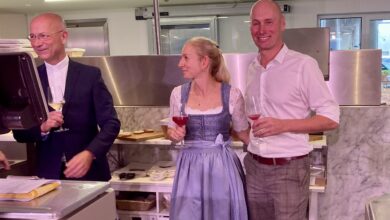 Dompfarrer Toni Faber sprach Jarmila und Roman Thum seinen Segen aus.