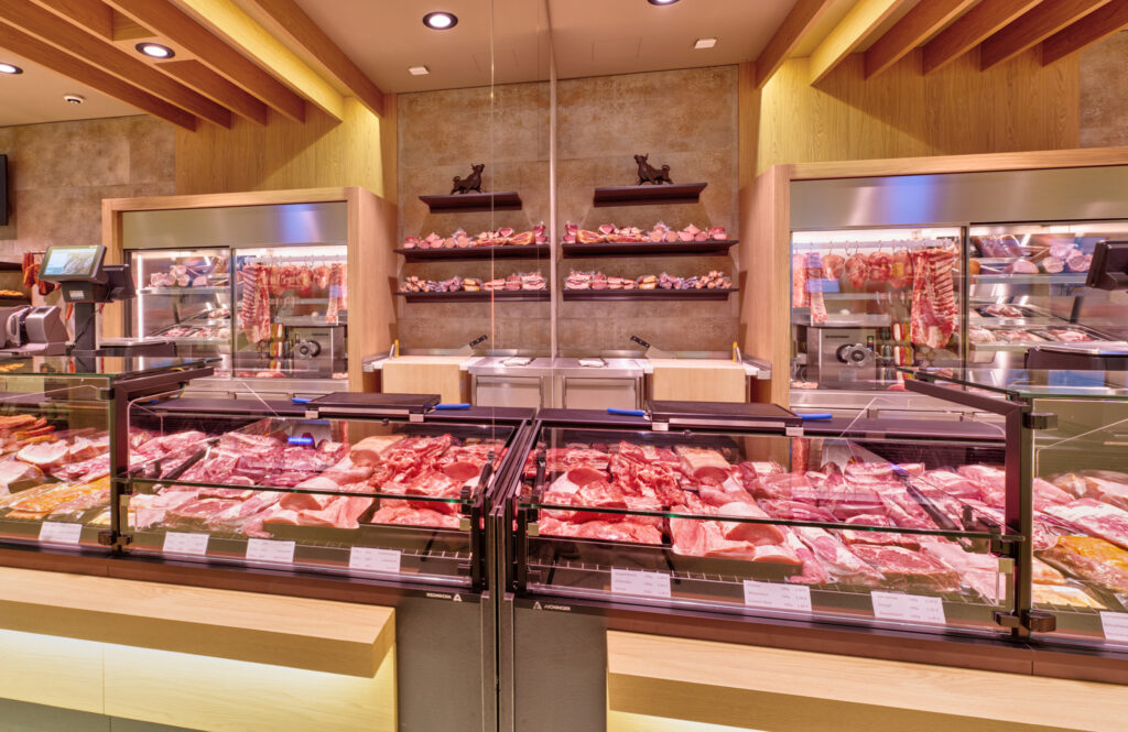 Da schau hin: Die besten Cuts werden in Thekenmodul SetPoint wie in einer Schmuckvitrine präsentiert. © Aichinger