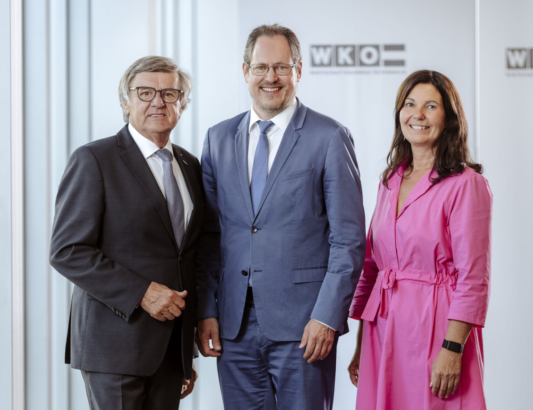 Rainer Trefelik (Mitte) mit seinen Stellvertreter:innen Gerhard Wohlmuth und Melanie Eckhard (Bild: WKÖ/Nadine Studeny)