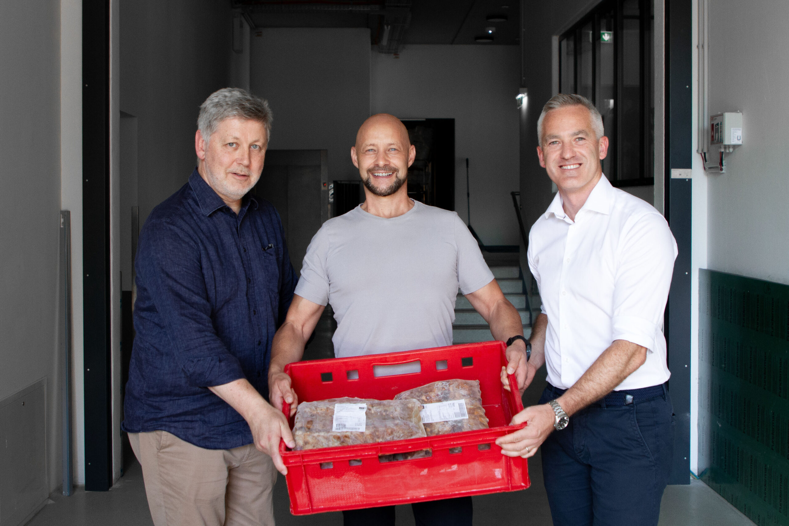 Rudolf Berger, Hannes Royer und Paul Kolarik mit den österreichischen Ripperl © Land schafft Leben