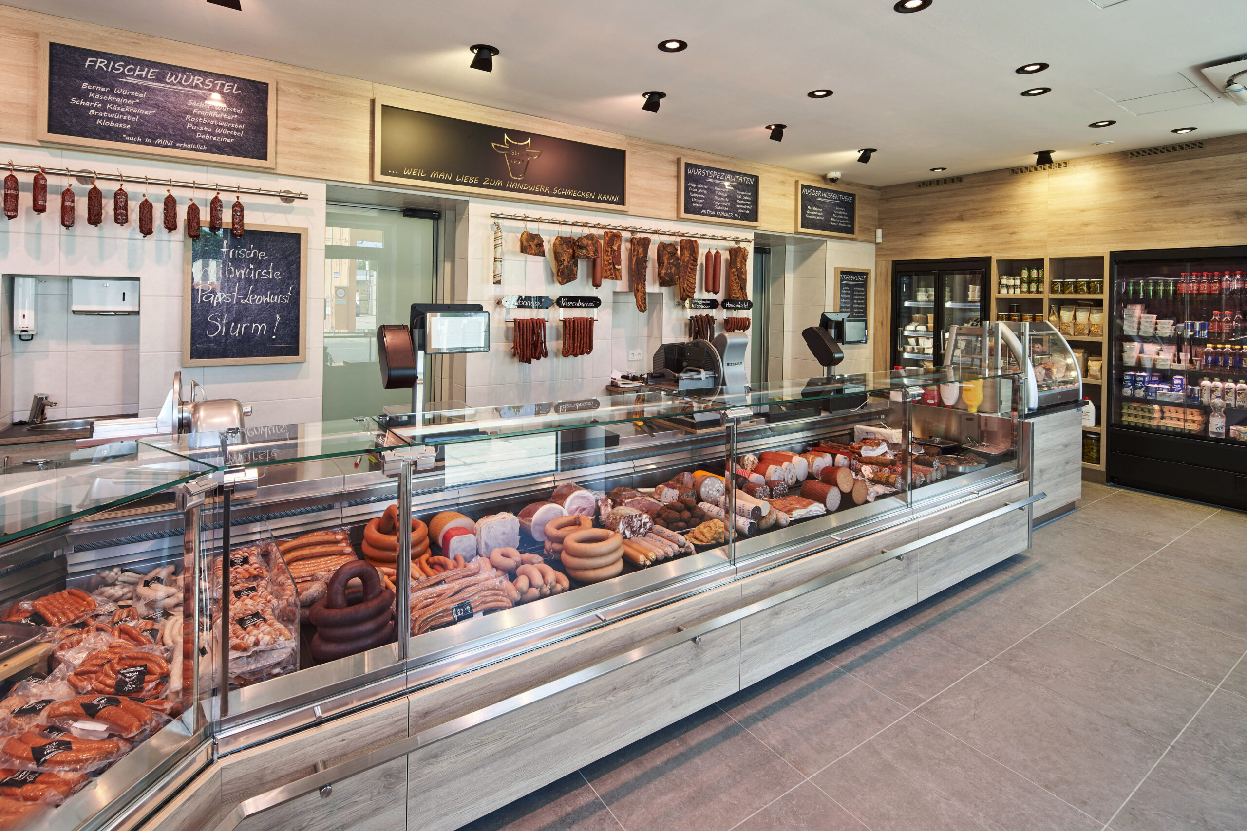 Auch das Zusatzsortiment wurde perfekt in die Fleischerei integriert.