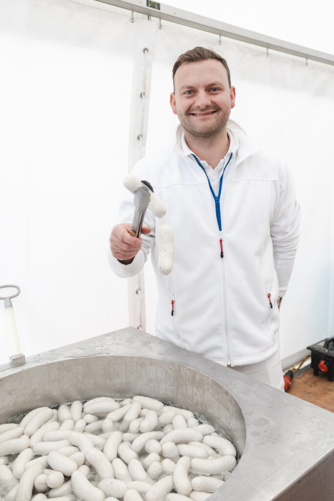 Der Qualitätscheck in Walkersdorf: Selten, dass man derart frische Ware kosten kann. © Anna Stöcher